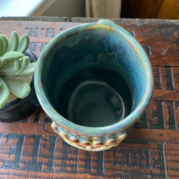 Studio Pottery Blue Daisy Vase Crock EUC - Picture 6 of 8